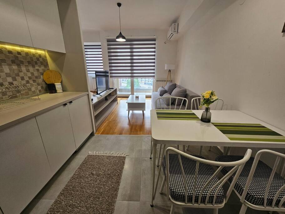 Milo Apartment スコピエ エクステリア 写真