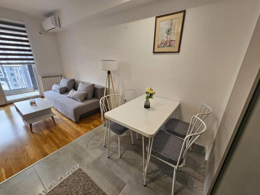Milo Apartment スコピエ エクステリア 写真